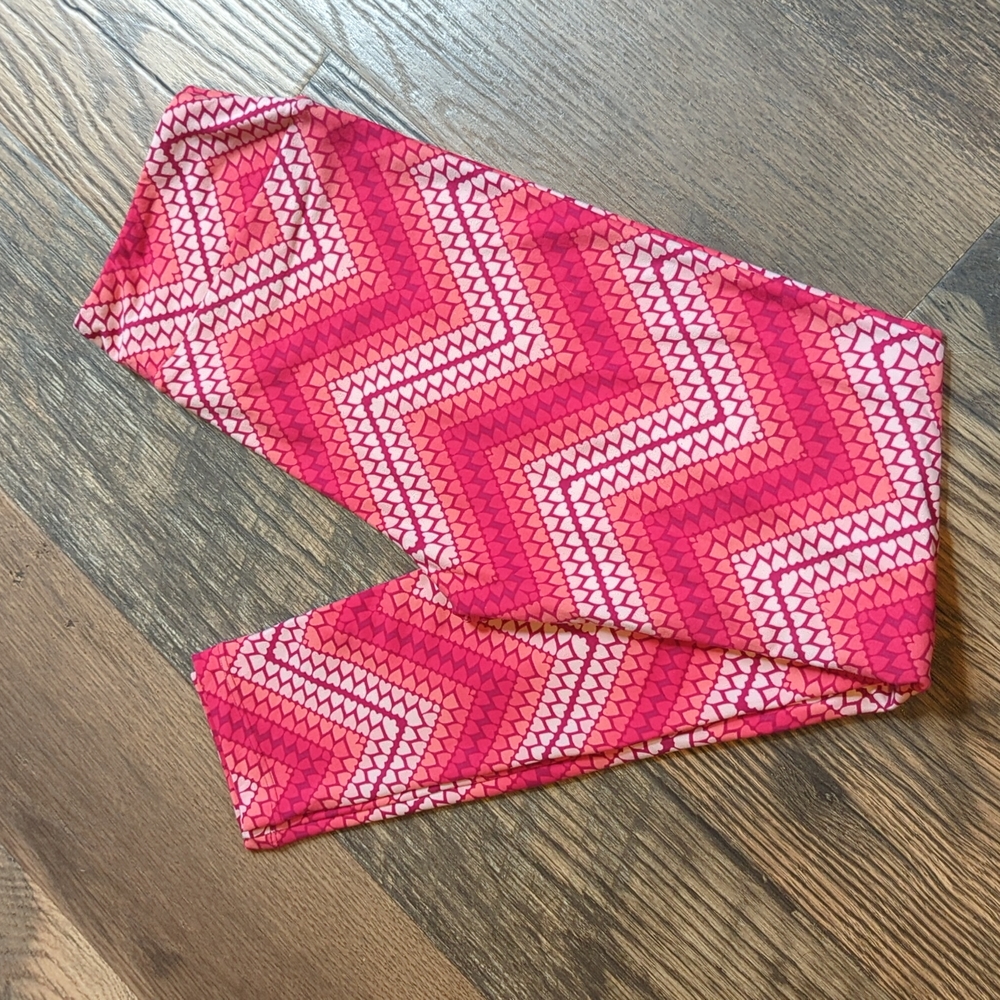 LuLaRoe Valentine's Day leggings